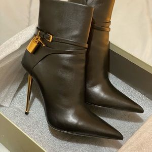 TOM FORD Lock 105mm Calfskin Ankle Booties
. Perfect condition worn only once !